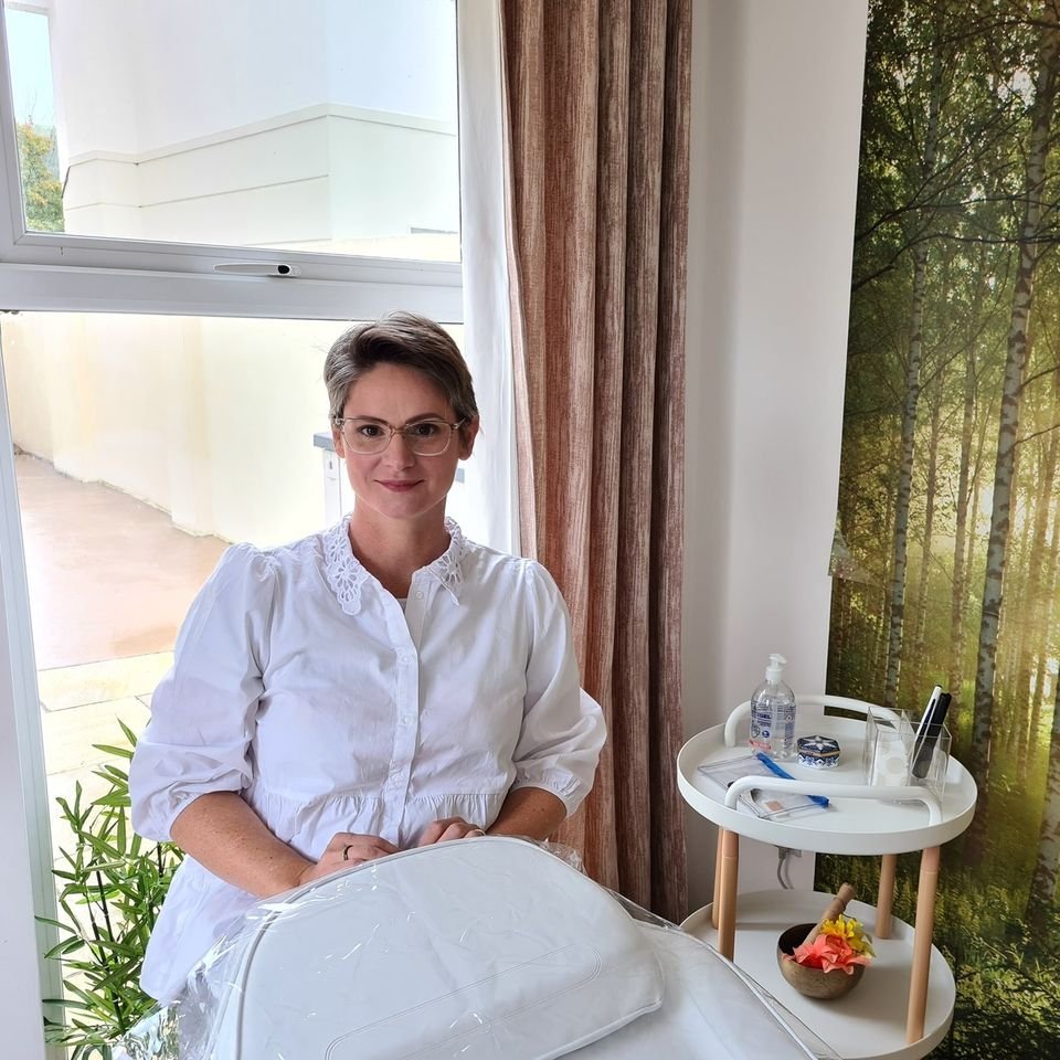 Looking for a certified reflexologist near Ballincollig? Visit 3RReflexology Today!